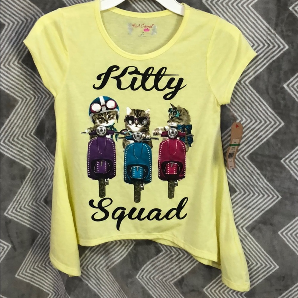 yellow tshirt